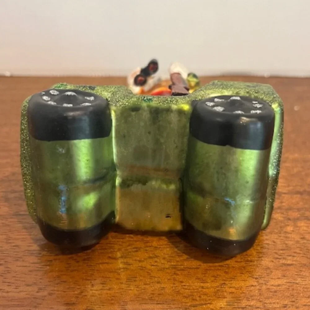 Robert Stanley Glass Ornament Hunting Santa in Camo Jeep with Binoculars Dog